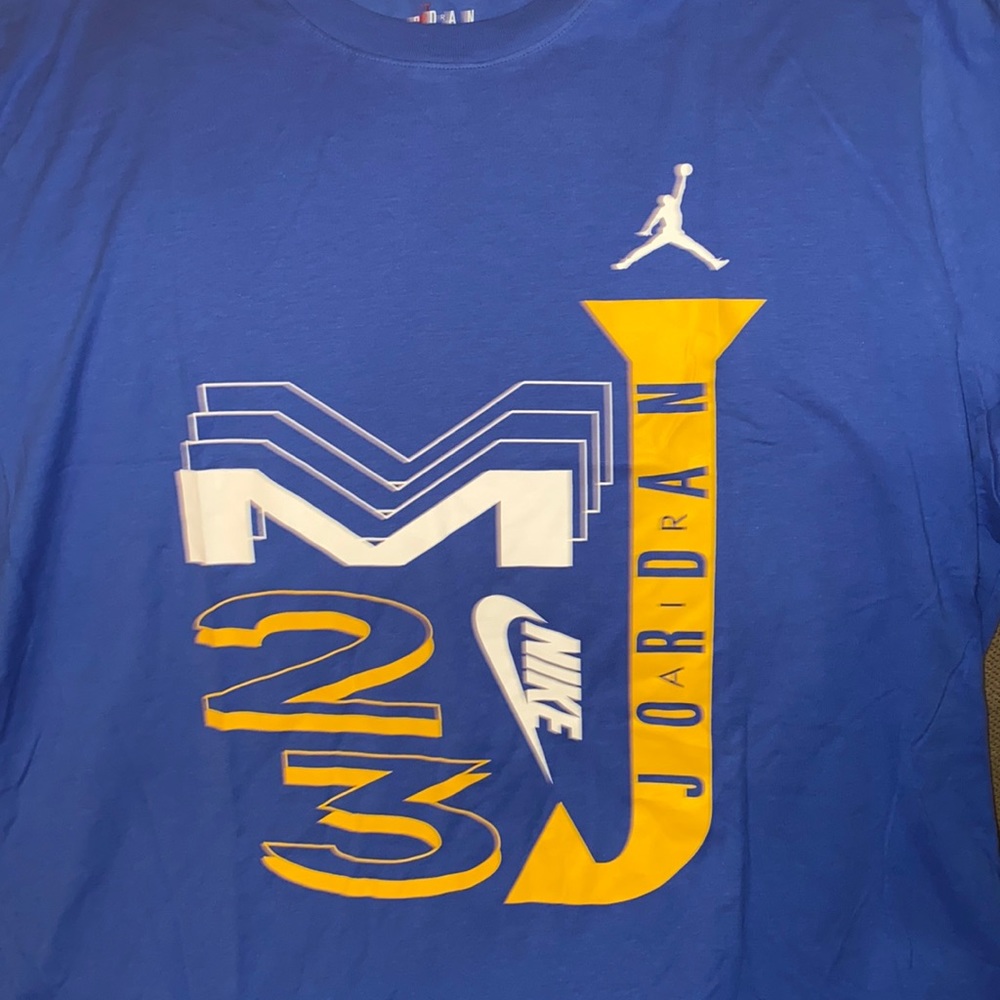 Mens Nike Jordan  T - Picture 2 of 4